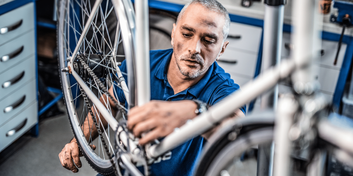 Banco de trabajo en una tienda de bicicletas